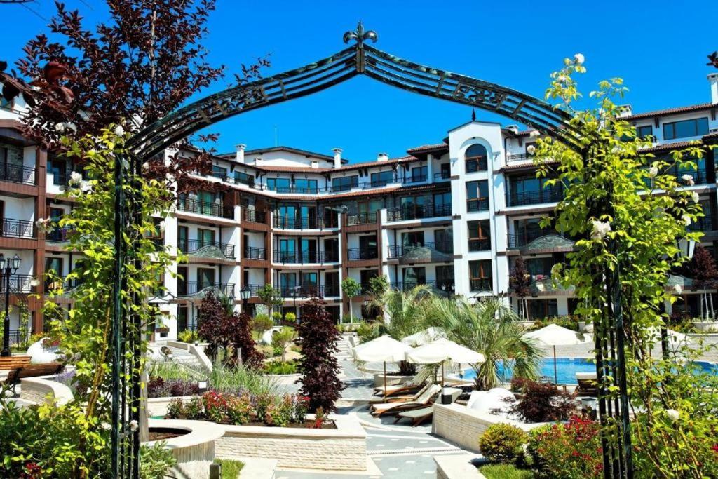 Boutique Rose Gardens Pomorie Aparthotel Kültér fotó