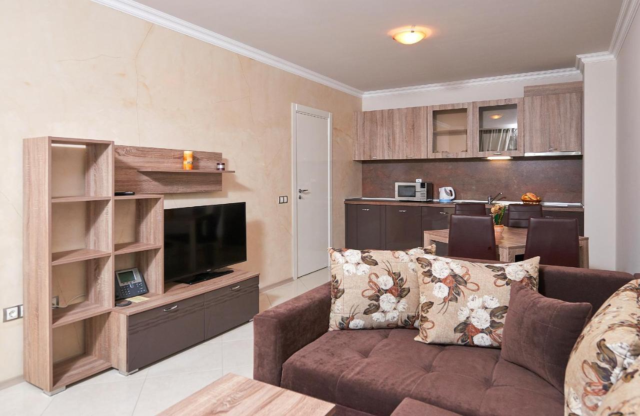 Boutique Rose Gardens Pomorie Aparthotel Kültér fotó