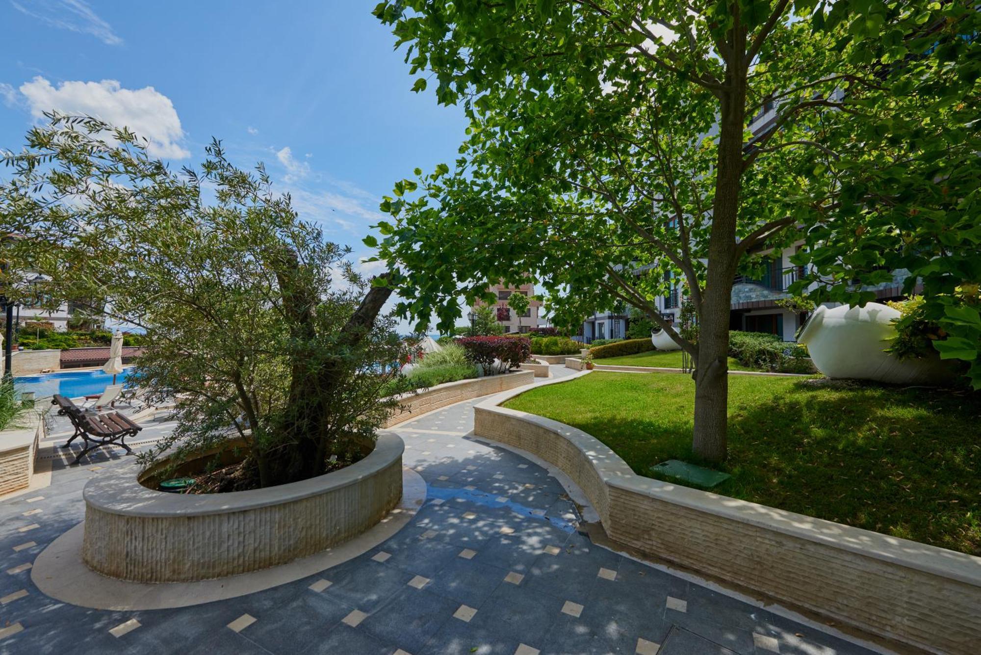 Boutique Rose Gardens Pomorie Aparthotel Kültér fotó